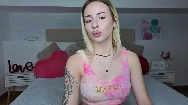 Bella crazyy online show from May 2026 08:40:02 PM
