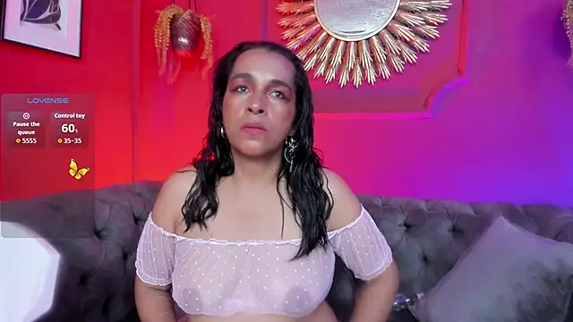 Snapshot of Rosie_Stone chatting on May 2026 03:37:02 AM Rosie Stone online show from May 2026 03:37:02 AM