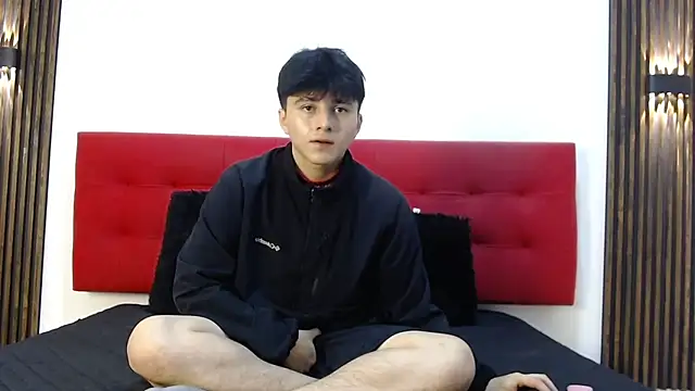 LunayDream online show from April 2026 11:31:02 AM