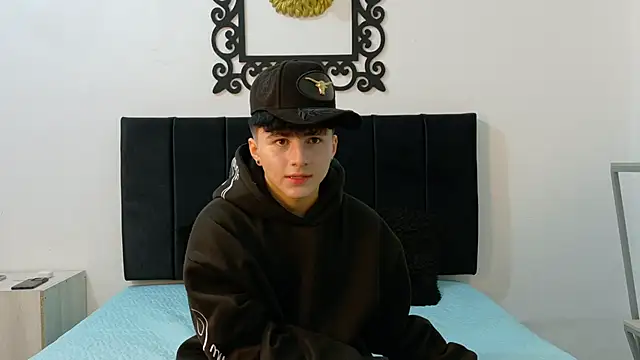 LunayDream online show from June 2026 11:45:01 AM