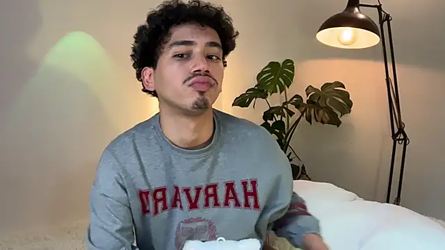 Snapshot of Noah_and_Steven chatting on April 2026 05:30:01 PM Noah and Steven online show from April 2026 05:30:01 PM