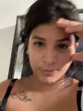 LuisanyiA2004 online show from April 2026 06:42:02 PM