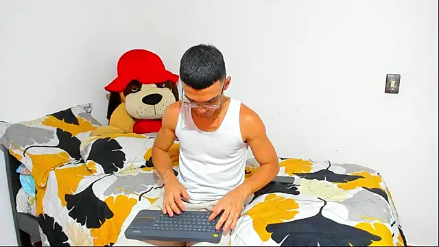 Teo Rave online show from April 2026 02:27:02 AM