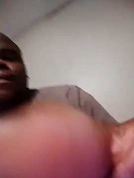 W0rthiit online show from April 2026 07:27:01 PM