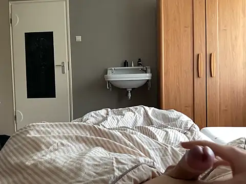 hardy057 online show from April 2026 03:11:01 PM