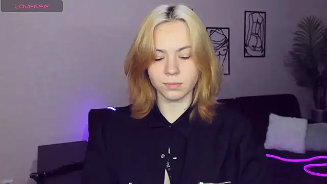 RemiGrace online show from April 2026 06:38:01 PM