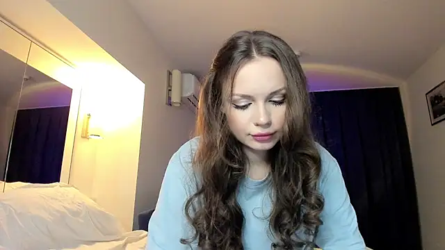 sweettitsbby online show from May 2026 06:57:02 PM
