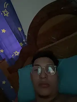 Destiny15 online show from April 2026 09:39:01 PM