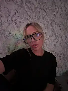 RaisaZaxarovna online show from June 2026 11:23:02 AM