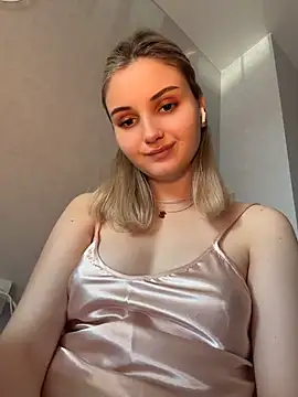 AmeliaLux online show from May 2026 10:22:02 AM
