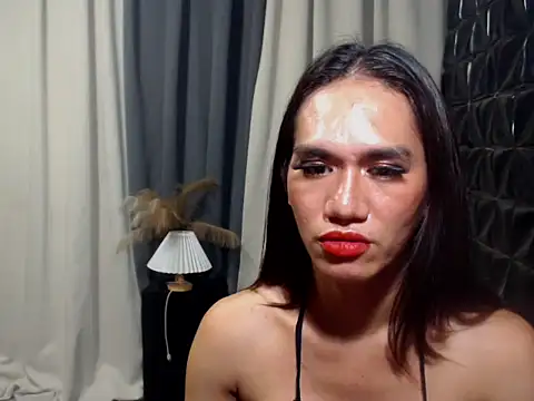 Queen Haliyah online show from May 2026 11:45:02 PM