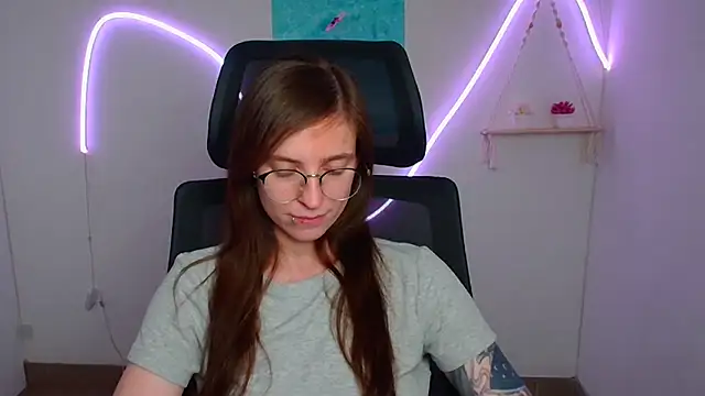 Luna Tantra online show from May 2026 12:33:02 PM