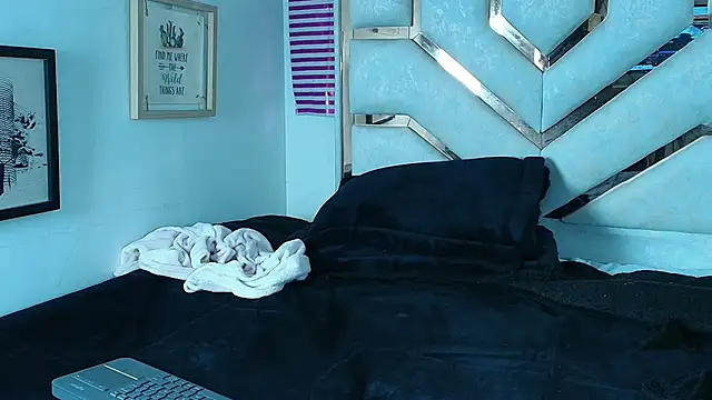 Milf vero online show from April 2026 08:57:02 PM