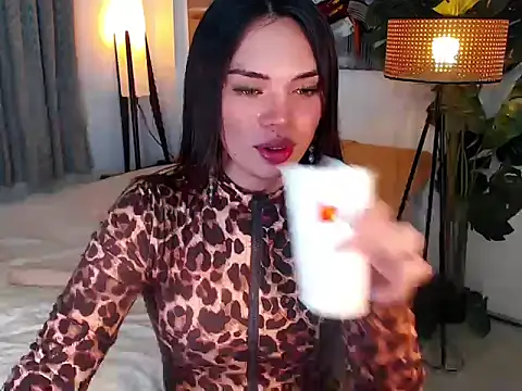 Tssassy online show from April 2026 05:43:01 PM