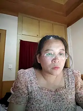 Snapshot of lymm78 chatting on May 2026 12:34:02 PM lymm78 online show from May 2026 12:34:02 PM
