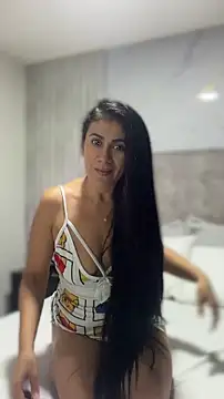 Snapshot of Laia_Hills chatting on June 2026 04:01:01 AM Laia Hills online show from June 2026 04:01:01 AM