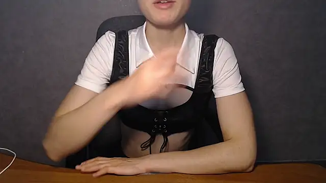 EveLiaka online show from May 2026 10:07:01 PM