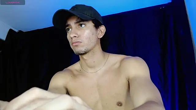 Snapshot of dante_18cm_ chatting on May 2026 11:45:02 PM dante 18cm online show from May 2026 11:45:02 PM