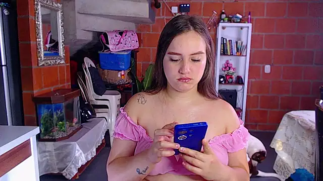 Snapshot of Valerymoon19 chatting on May 2026 03:29:02 PM Valerymoon19 online show from May 2026 03:29:02 PM