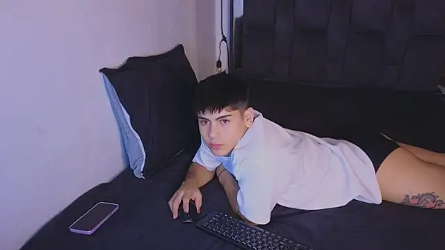 Snapshot of josethariaz25 chatting on July 2026 11:16:02 AM josethariaz25 online show from July 2026 11:16:02 AM