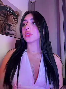 Snapshot of IsabellaNoir_ chatting on April 2026 02:27:02 AM IsabellaNoir online show from April 2026 02:27:02 AM