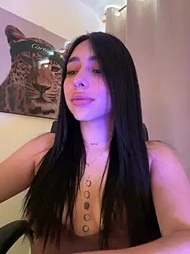 IsabellaNoir  online show from July 2026 04:45:02 PM