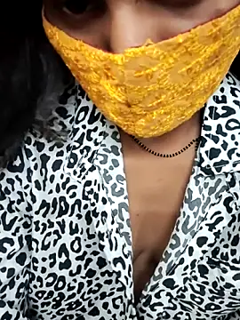 Snapshot of Cutie_Neetu chatting on May 2026 07:04:01 AM Cutie Neetu online show from May 2026 07:04:01 AM