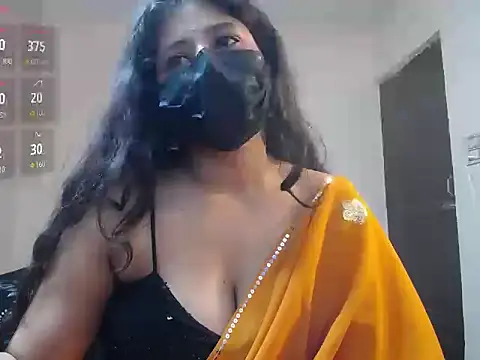 -Queenie online show from May 2026 07:00:02 PM