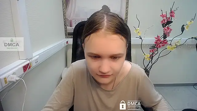  donnaSia  online show from July 2026 06:48:02 AM