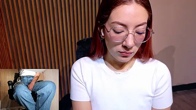 Snapshot of MissOffice_ chatting on July 2026 11:41:02 AM MissOffice online show from July 2026 11:41:02 AM