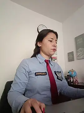 Snapshot of Queen_linda1 chatting on May 2026 12:10:01 PM Queen linda1 online show from May 2026 12:10:01 PM