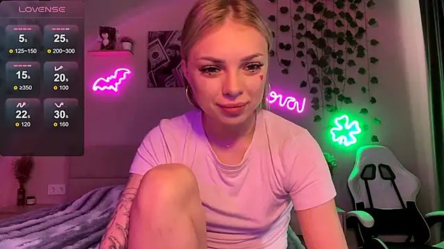 CandyRass online show from May 2026 07:49:01 AM