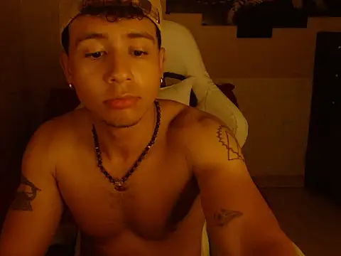 Snapshot of jbarto_ chatting on April 2026 12:42:02 PM jbarto online show from April 2026 12:42:02 PM