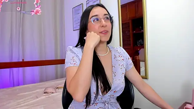 Snapshot of Elisabetta_Amour chatting on June 2026 02:33:01 PM Elisabetta Amour online show from June 2026 02:33:01 PM