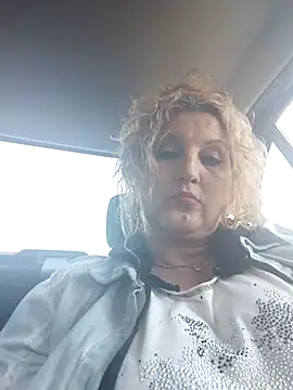 Divineblond online show from March 2025 12:20:01 PM