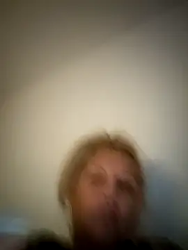 Divineblond online show from November 2025 05:35:01 PM