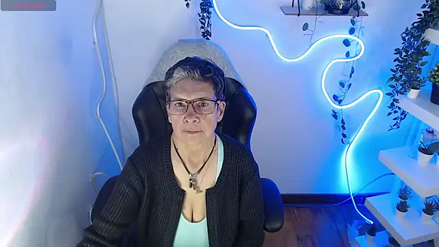 Snapshot of selena_ferreira chatting on July 2026 08:18:02 PM selena ferreira online show from July 2026 08:18:02 PM
