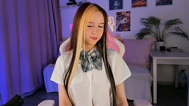 Luvienne Belle online show from June 2026 02:13:02 AM