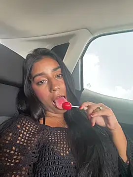 SaryJonex online show from May 2026 05:20:01 PM