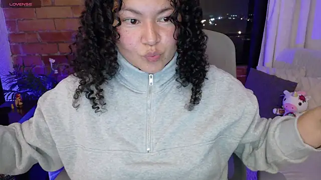 Snapshot of MissBronte chatting on June 2026 01:49:01 AM MissBronte online show from June 2026 01:49:01 AM