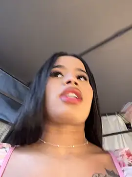 Snapshot of EmmaExoticaXXX chatting on June 2026 09:27:01 PM EmmaExoticaXXX online show from June 2026 09:27:01 PM