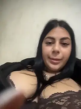 Snapshot of LilyLovell chatting on April 2026 08:57:02 PM LilyLovell online show from April 2026 08:57:02 PM