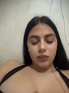 Snapshot of LilyLovell chatting on May 2026 06:02:01 PM LilyLovell online show from May 2026 06:02:01 PM