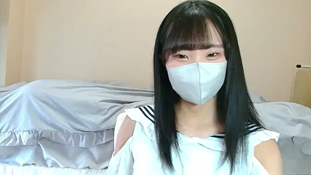 Snapshot of Momo_00122 chatting on June 2026 05:27:01 AM Momo 00122 online show from June 2026 05:27:01 AM