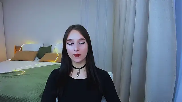 JulietteMonli online show from June 2026 11:25:02 AM