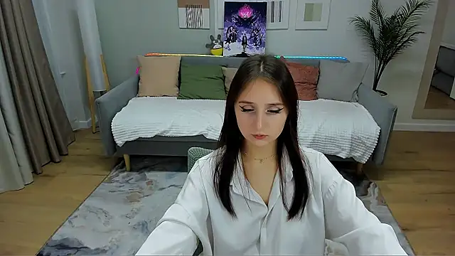 JulietteMonli online show from July 2026 07:32:02 PM