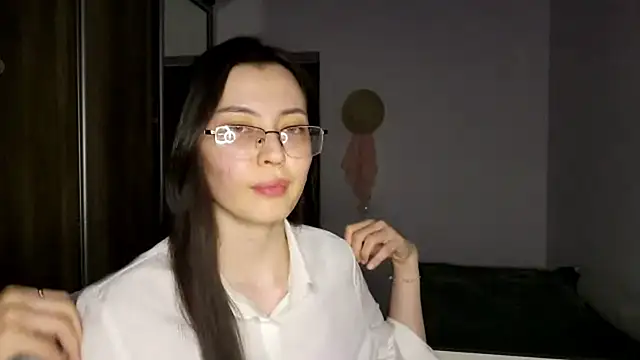 Snapshot of AshleyTropiano chatting on June 2026 03:58:02 PM AshleyTropiano online show from June 2026 03:58:02 PM