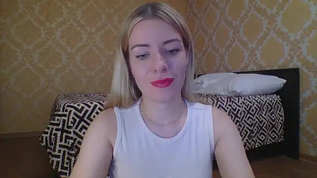 Snapshot of Softy_Aura_ chatting on May 2026 12:20:01 PM Softy Aura online show from May 2026 12:20:01 PM