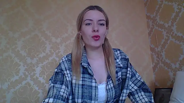 Snapshot of Softy_Aura_ chatting on June 2026 02:09:01 PM Softy Aura online show from June 2026 02:09:01 PM