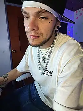 FonixXBelialX online show from June 2026 12:16:02 AM